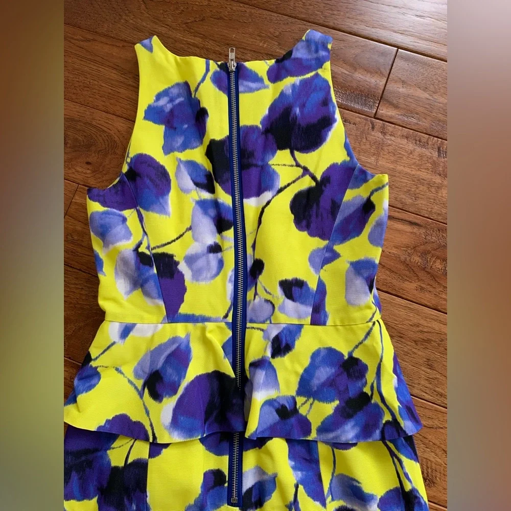 Milly New York Yellow and Blue Floral Dress, size 2 - Picture 8 of 8
